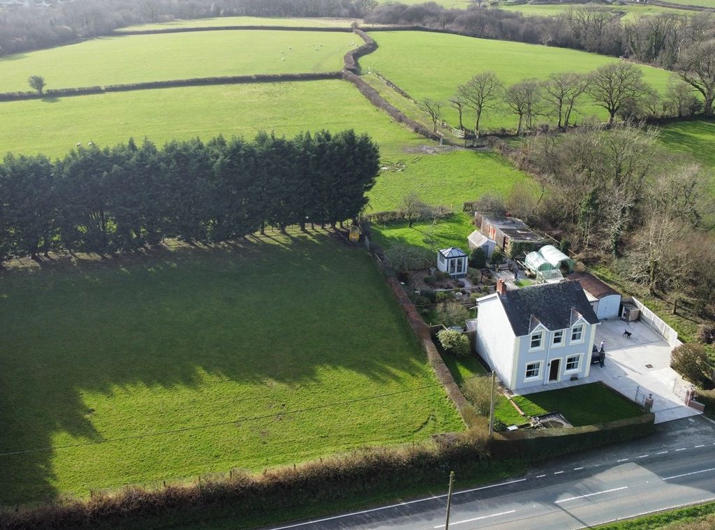 3 bed farmhouse for sale in Llanarthney, Carmarthen SA32, £375,000 Zoopla