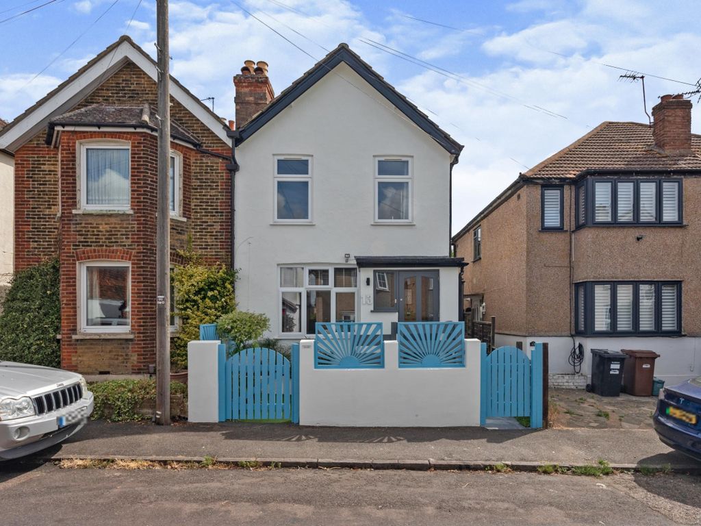 2 bed semidetached house to rent in Oak Road, Caterham CR3 Zoopla