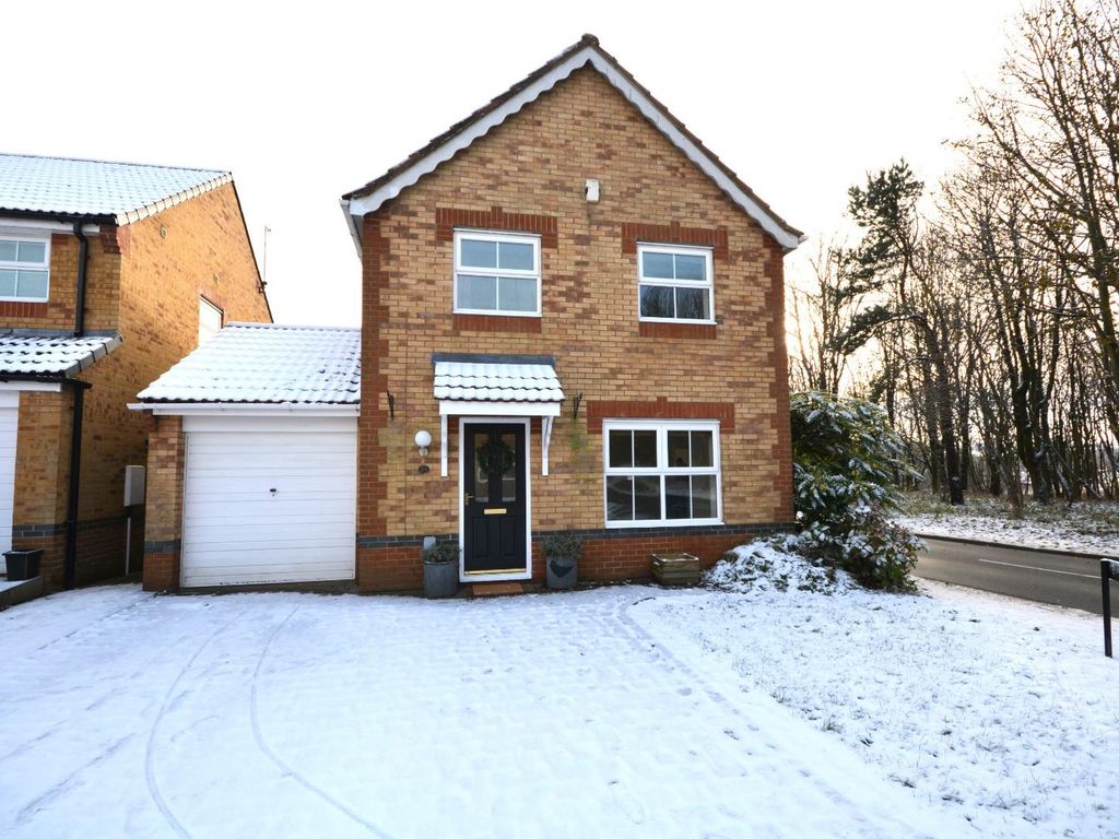 4 bed detached house for sale in Morton Close, Auckland Park,