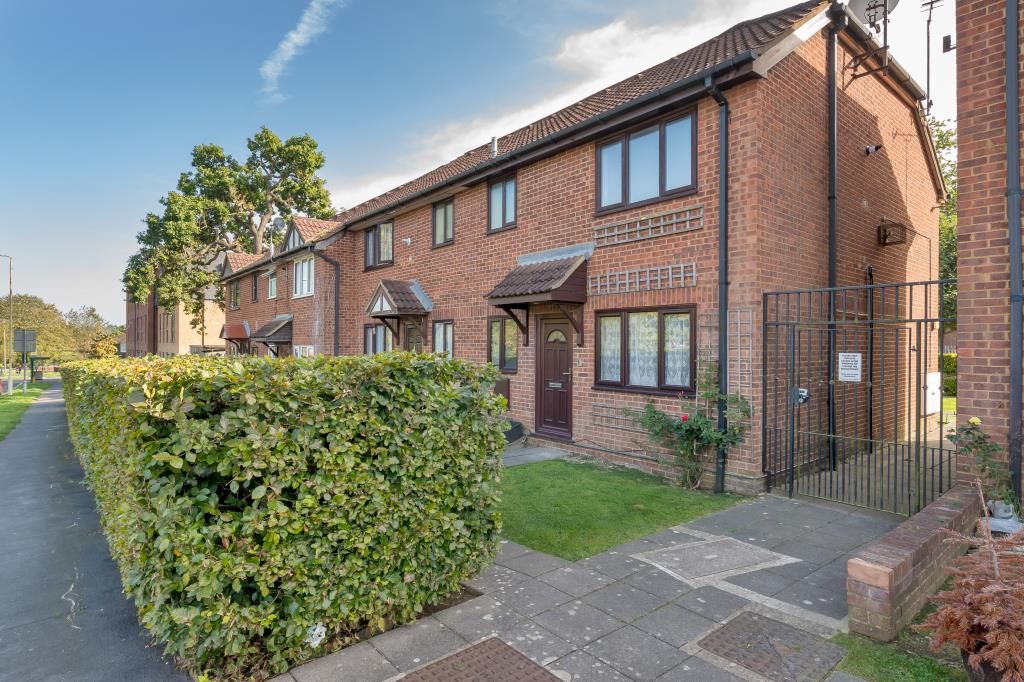 1 bed terraced house for sale in South Oxhey, Hertfordshire WD19, £