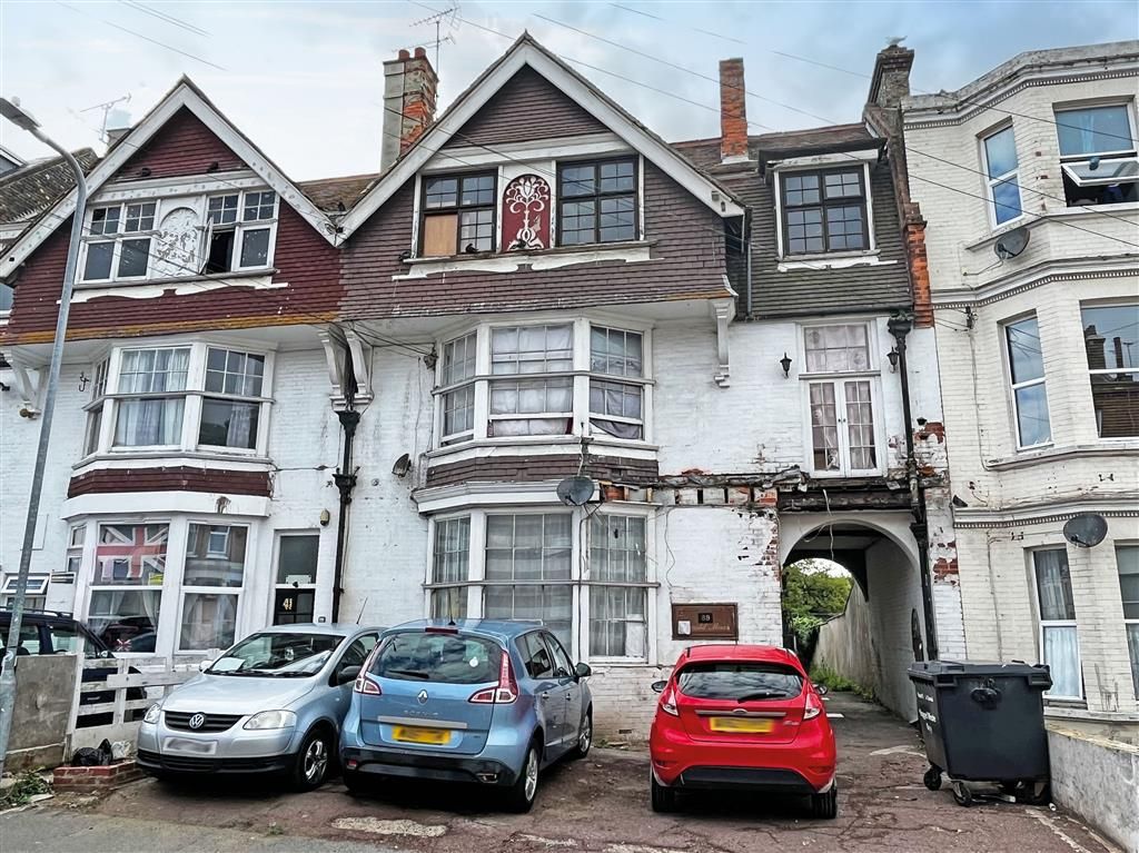 2 bed flat for sale in Harold Road, Cliftonville, Margate CT9 Zoopla