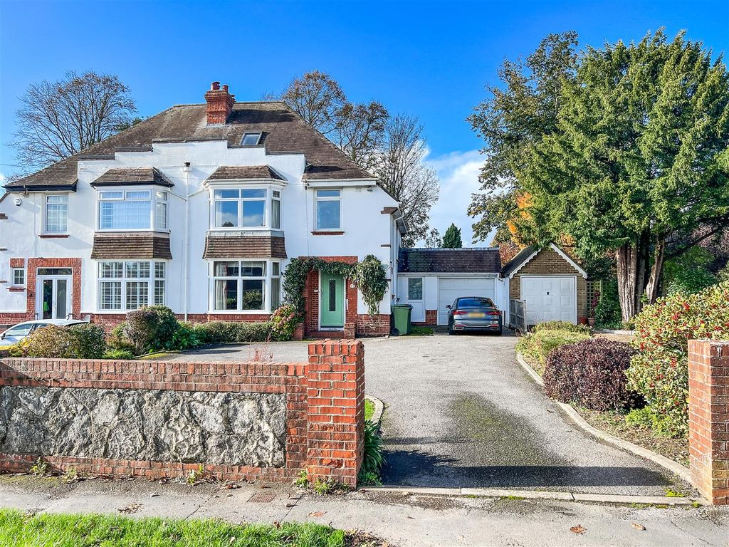 4 bed semidetached house for sale in Down End Road, Fareham PO16, £