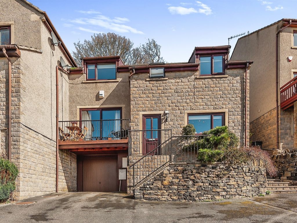 3 bed semidetached house for sale in Moorbottom Lane, Bingley BD16