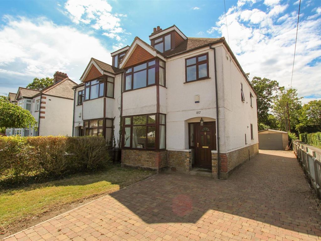 5 bed semidetached house to rent in Long Lane, Hillingdon, Uxbridge