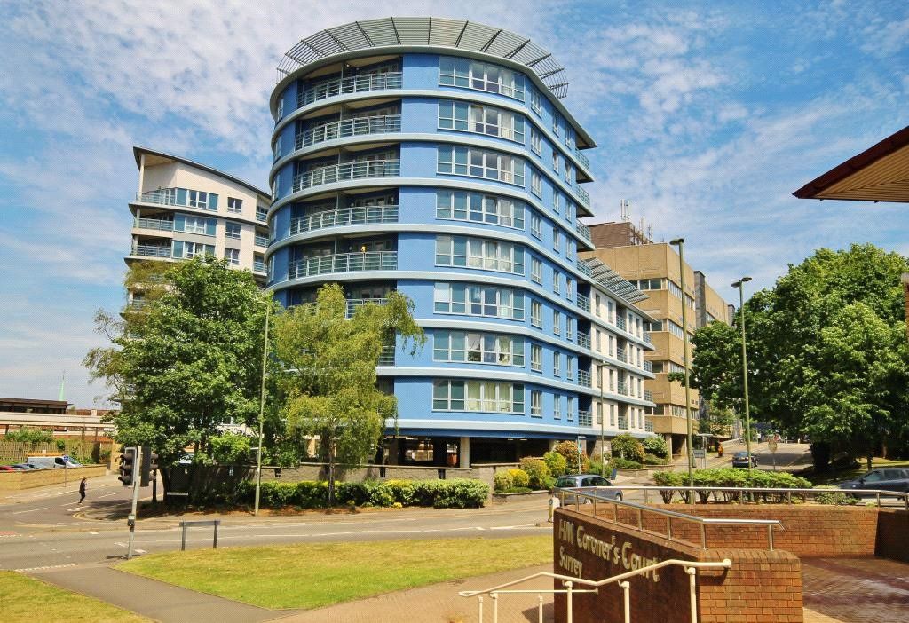 2 bed flat to rent in Oriental Road, Woking, Surrey GU22 Zoopla