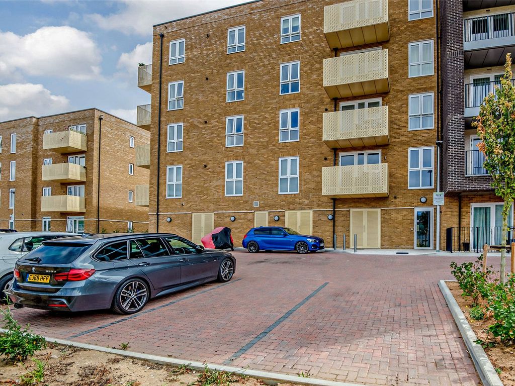 2 bed property for sale in Corys Road, Rochester ME1 Zoopla