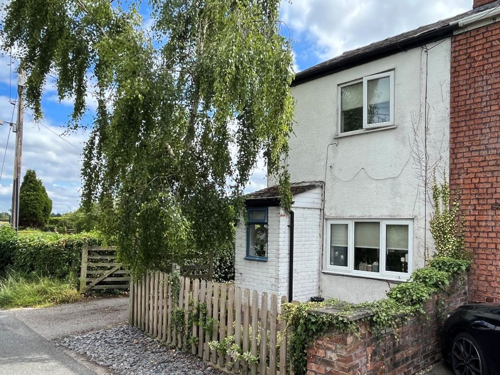 3 bed semidetached house for sale in 98 Birches Lane, Lostock Green