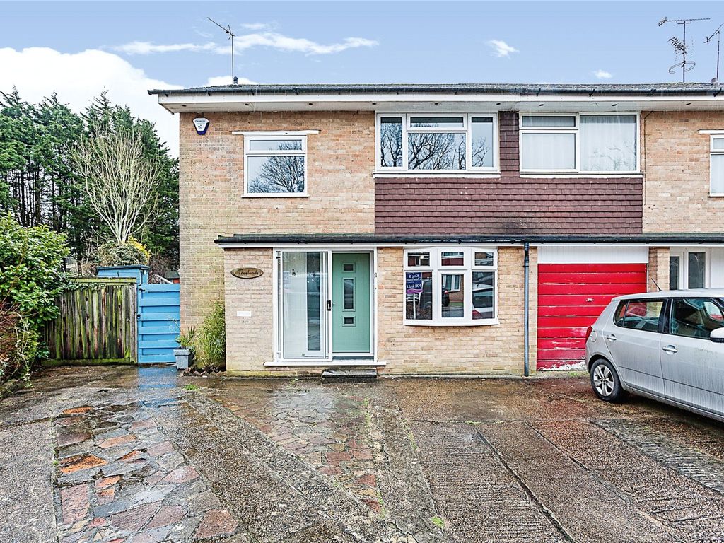 3 bed semidetached house for sale in Almond Close, Crawley, West Sussex RH11 Zoopla