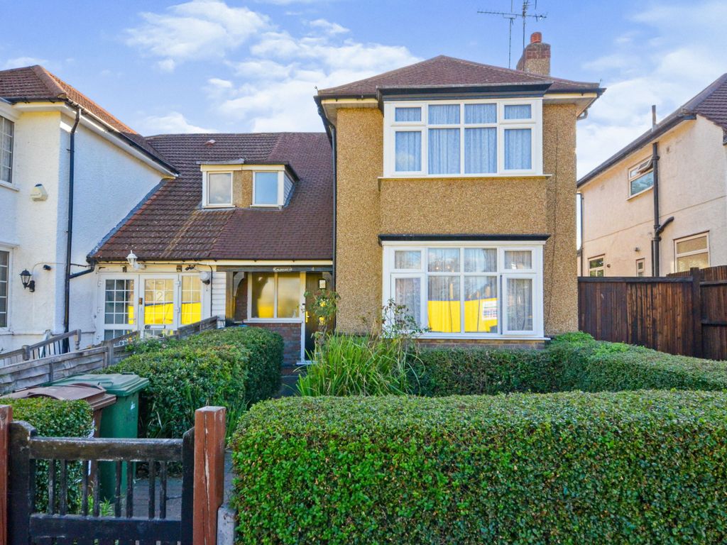 3 bed semidetached house for sale in Hawthorne Avenue, Harrow HA3 Zoopla