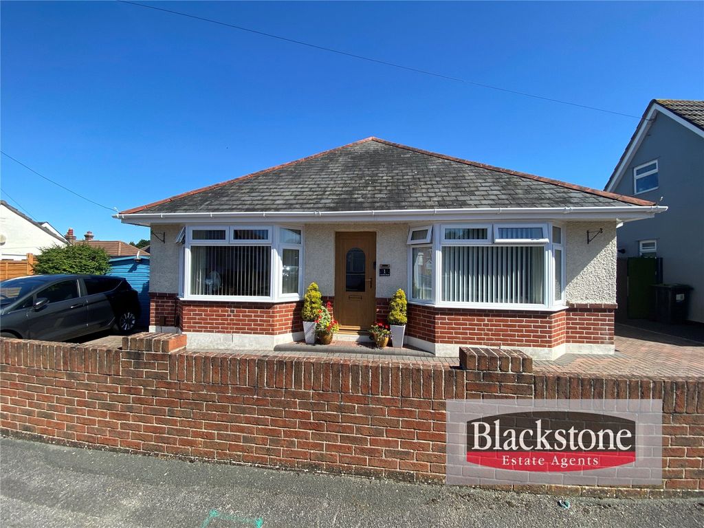 2 bed bungalow for sale in Caroline Road, Ensbury Park, Bournemouth