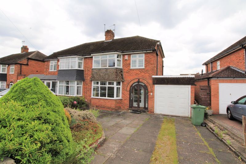 Property for sale in Lansdowne Close, Bramford, Coseley WV14 Zoopla