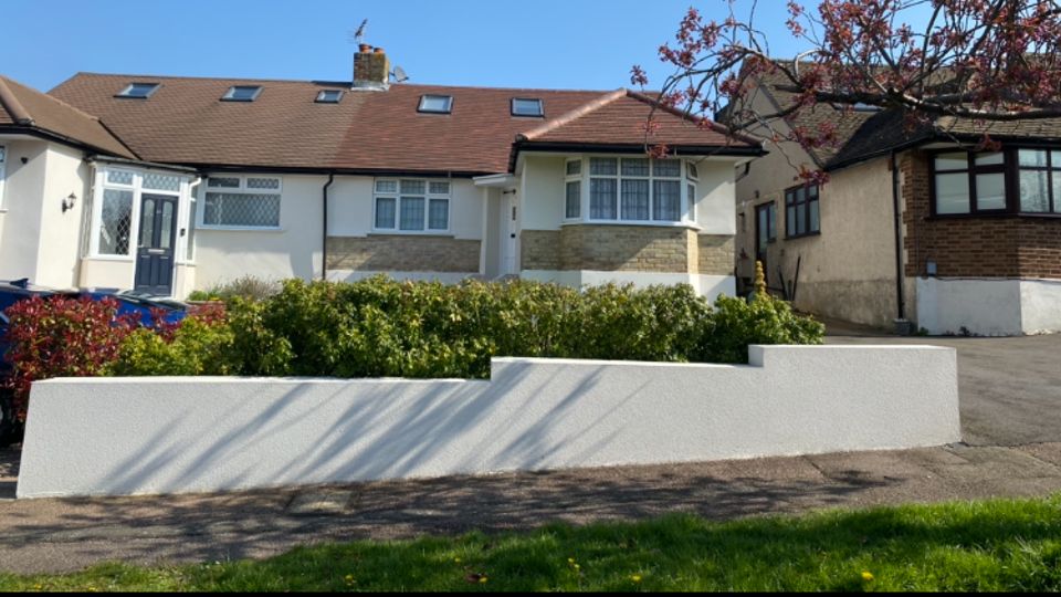 4 bed semidetached bungalow for sale in Brackendale, Potters Bar