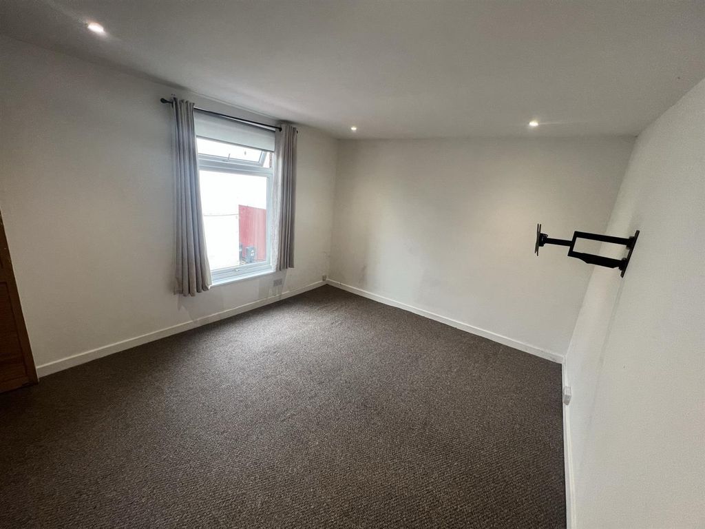 2 bed flat to rent in John Street, Romiley, Stockport SK6 Zoopla