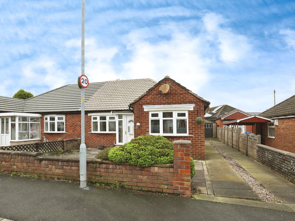 3 bed semidetached bungalow for sale in Mersey Road, Orrell WN5, £