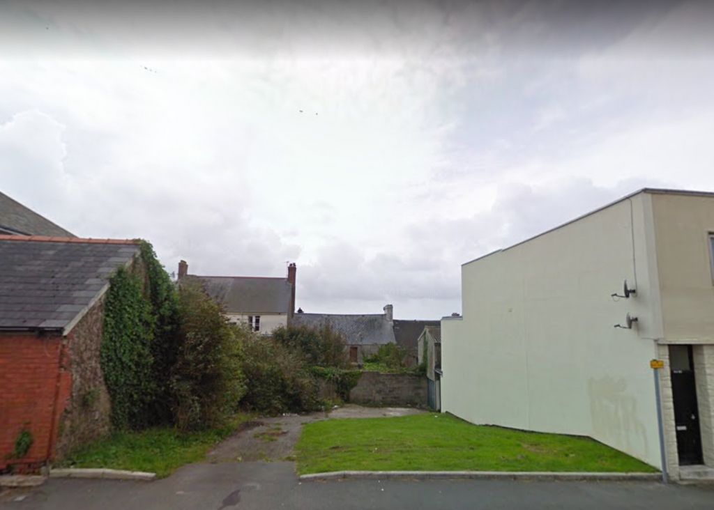 6 bed terraced house for sale in Robert Street, Milford Haven SA73 Zoopla