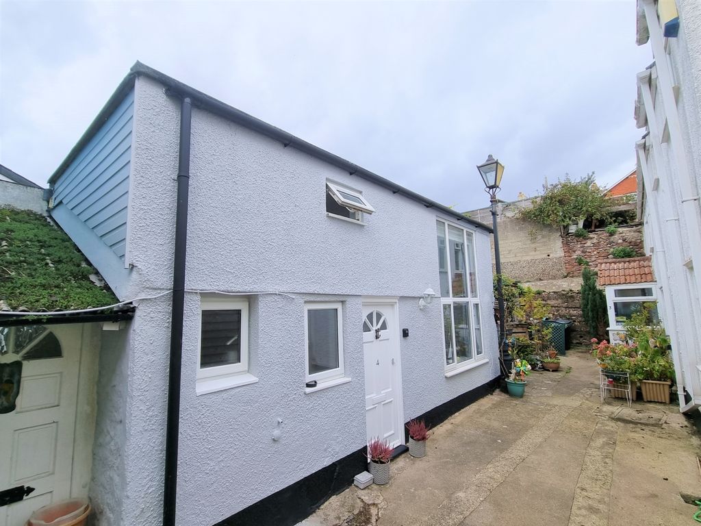 Studio to rent in Sampsons Cottages Brook Street, Dawlish, Devon EX7, £
