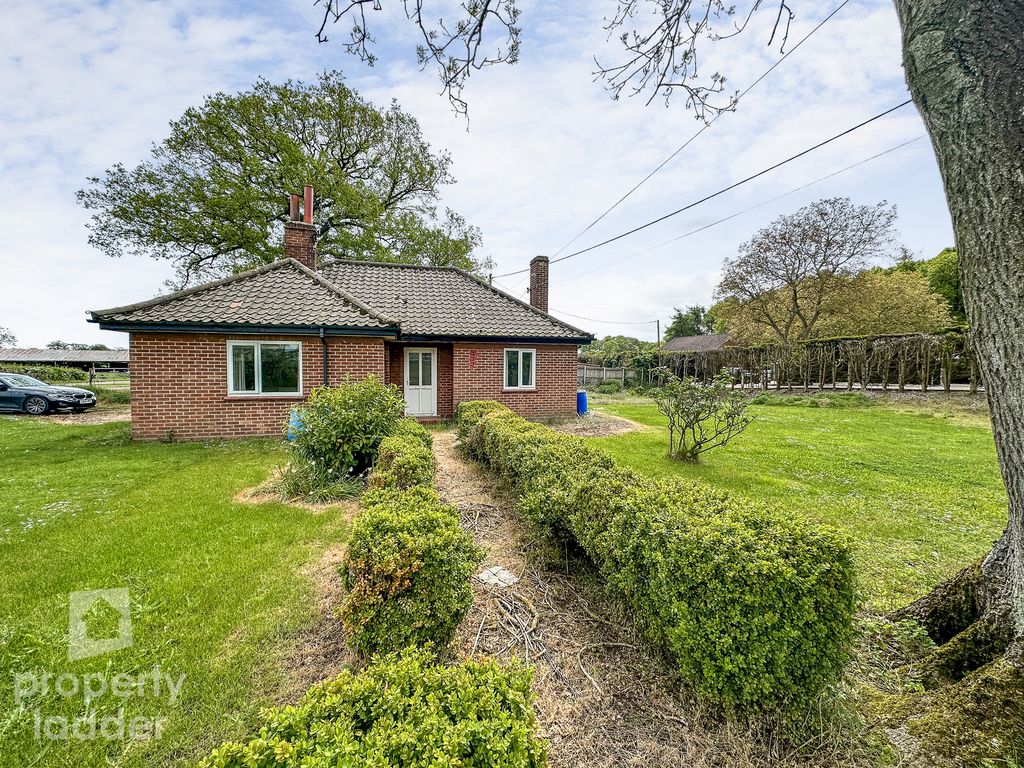 3 bed detached bungalow for sale in Norwich Road, Horstead, Norwich NR12 Zoopla