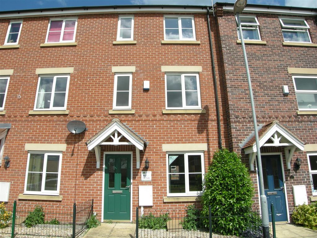 3 bed terraced house to rent in Bramley Way, Misterton, Doncaster DN10