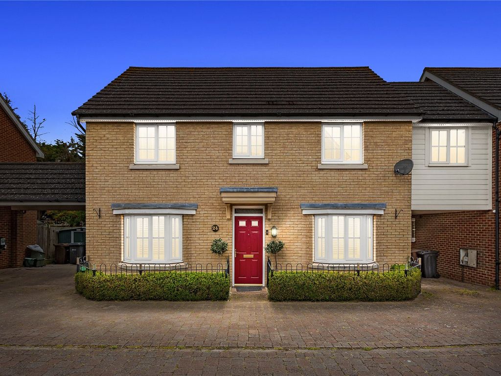 4 bed detached house for sale in Baden Powell Close, Great Baddow