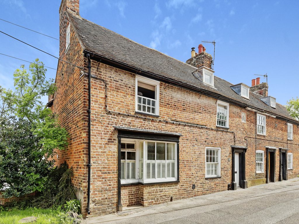 5 bed end terrace house for sale in Rattington Street, Chartham