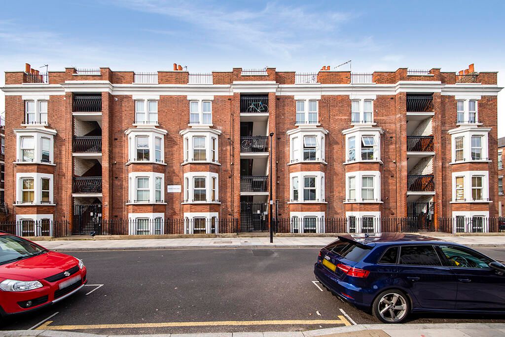 1 bed flat to rent in Temple Street, Bethnal Green, London E2, £1,875