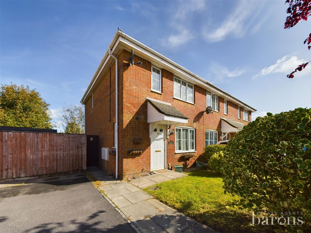 3 bed end terrace house for sale in Wentworth Crescent, Beggarwood