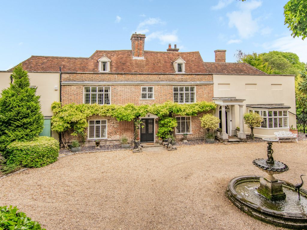 5 bed detached house for sale in Aylesbury Road, Wendover, Aylesbury