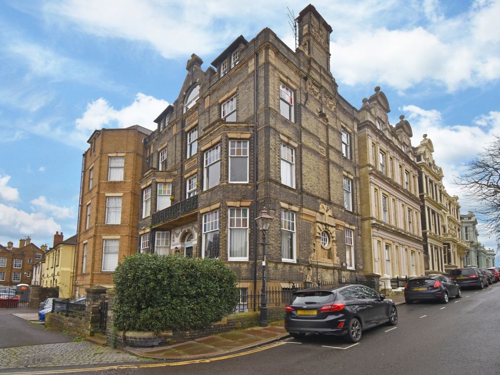 1 bed flat to rent in Castle Hill, Rochester ME1 Zoopla