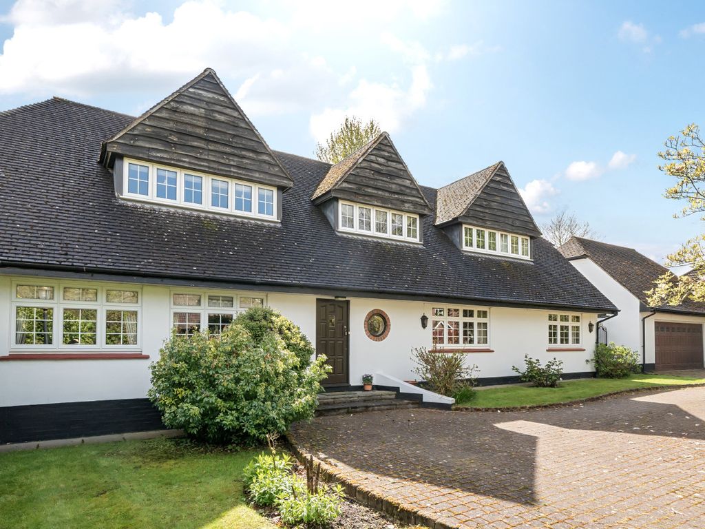 5 bed detached house for sale in Homestead Road, Chelsfield Park