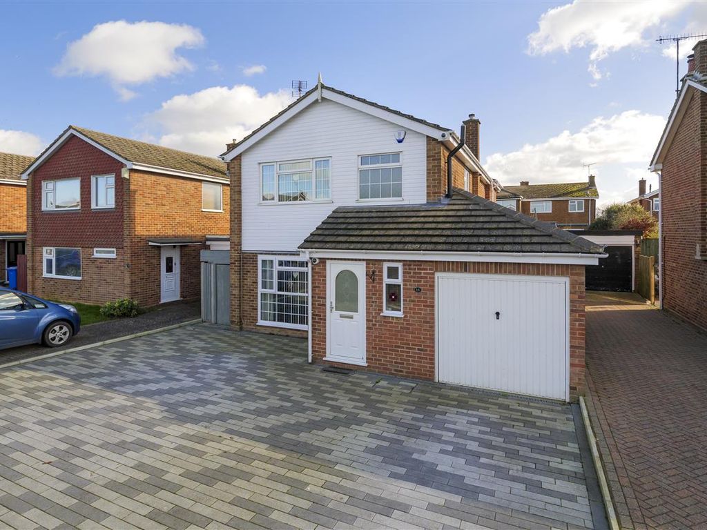 3 bed detached house for sale in Churchill Way, Faversham ME13, £
