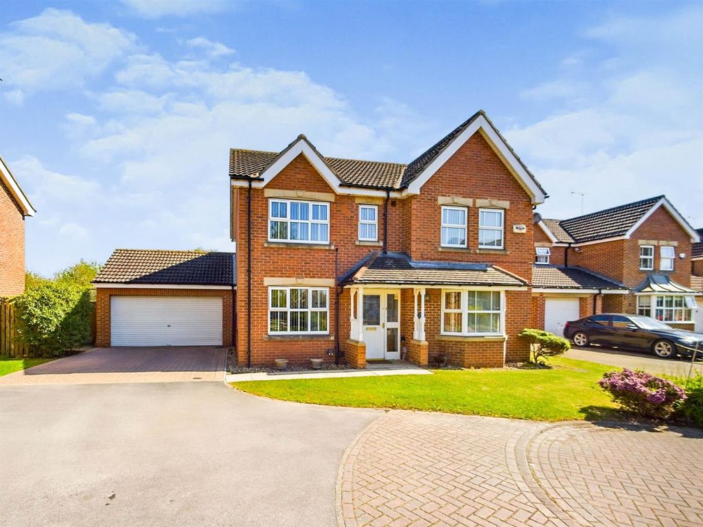 4 bed detached house for sale in Old Chapel Close, Long Riston, Hull
