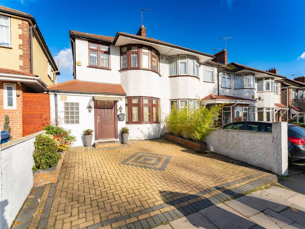 3 bed end terrace house for sale in Uxbridge Road, Southall UB1, £575,000 Zoopla