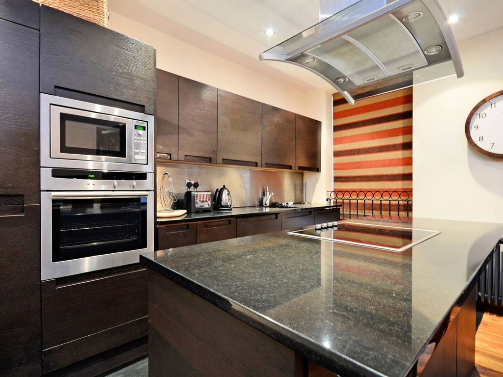 Shaftesbury Avenue WC2H, Covent Garden, London,  