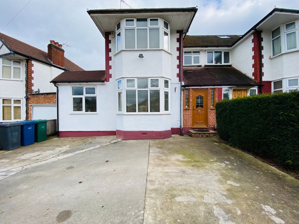 4 bed semidetached house for sale in Cranmer Road, Edgware HA8, £