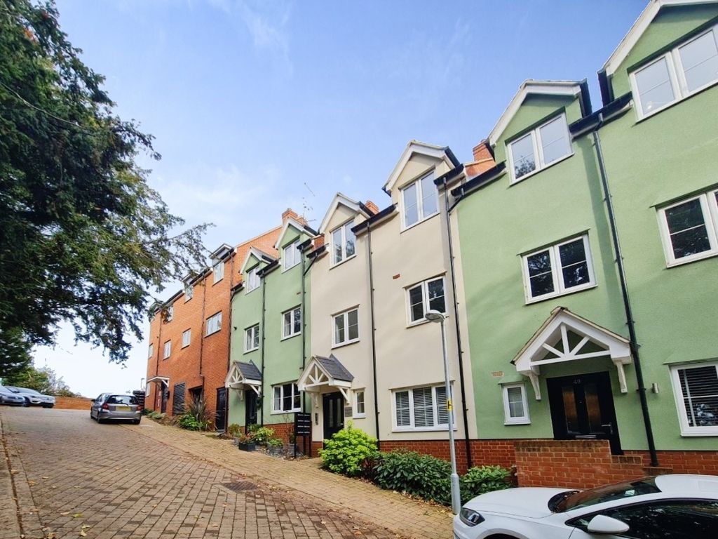 2 bed flat for sale in Summerhouse Hill, Buckingham MK18 Zoopla