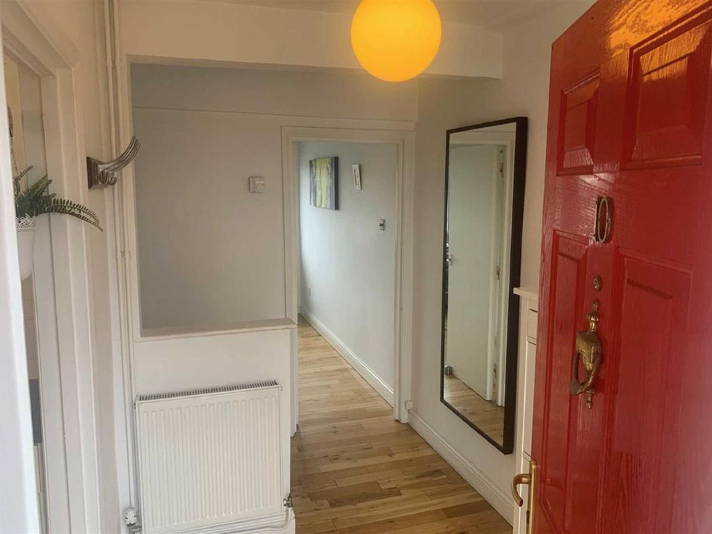 2 bed flat to rent in Edinburgh Court, Wyndham Place, Cardiff CF11, £1,000 pcm Zoopla