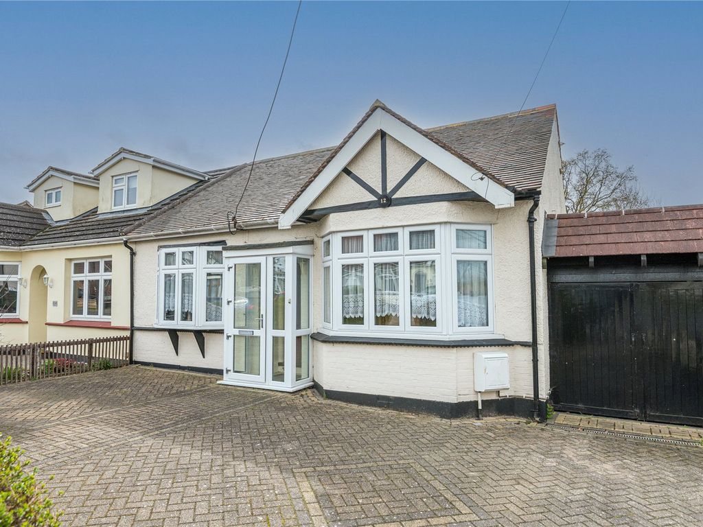 2 bed bungalow for sale in Canewdon View Road, Ashingdon, Rochford