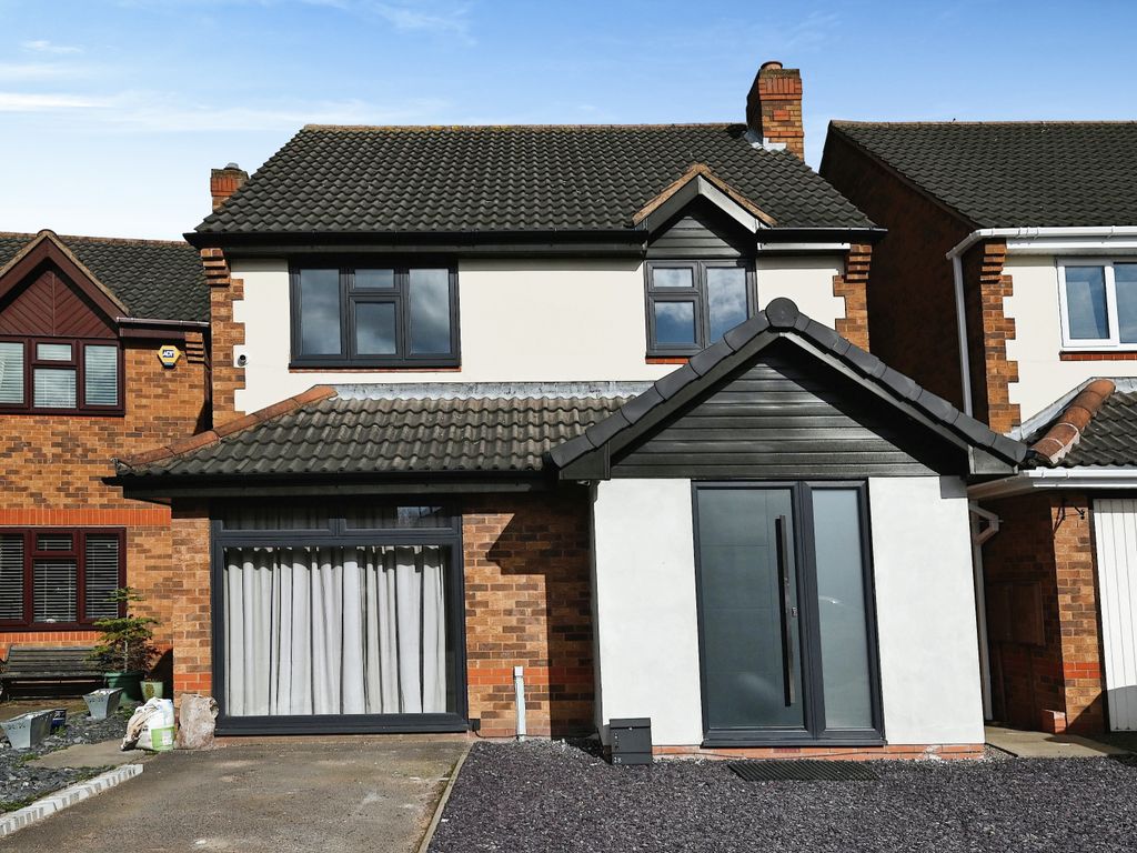 3 bed detached house for sale in Lindisfarne, Glascote, Tamworth