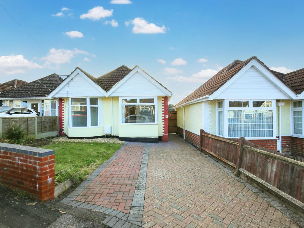 2 bed bungalow for sale in Maldon Road, Sholing, Southampton, Hampshire