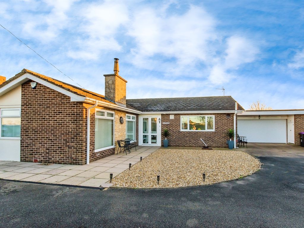 2 bed detached bungalow for sale in Leagate Road, Antons Gowt, Boston