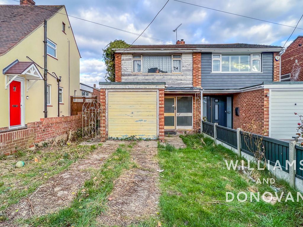 3 bed semidetached house for sale in Kents Hill Road, Benfleet SS7