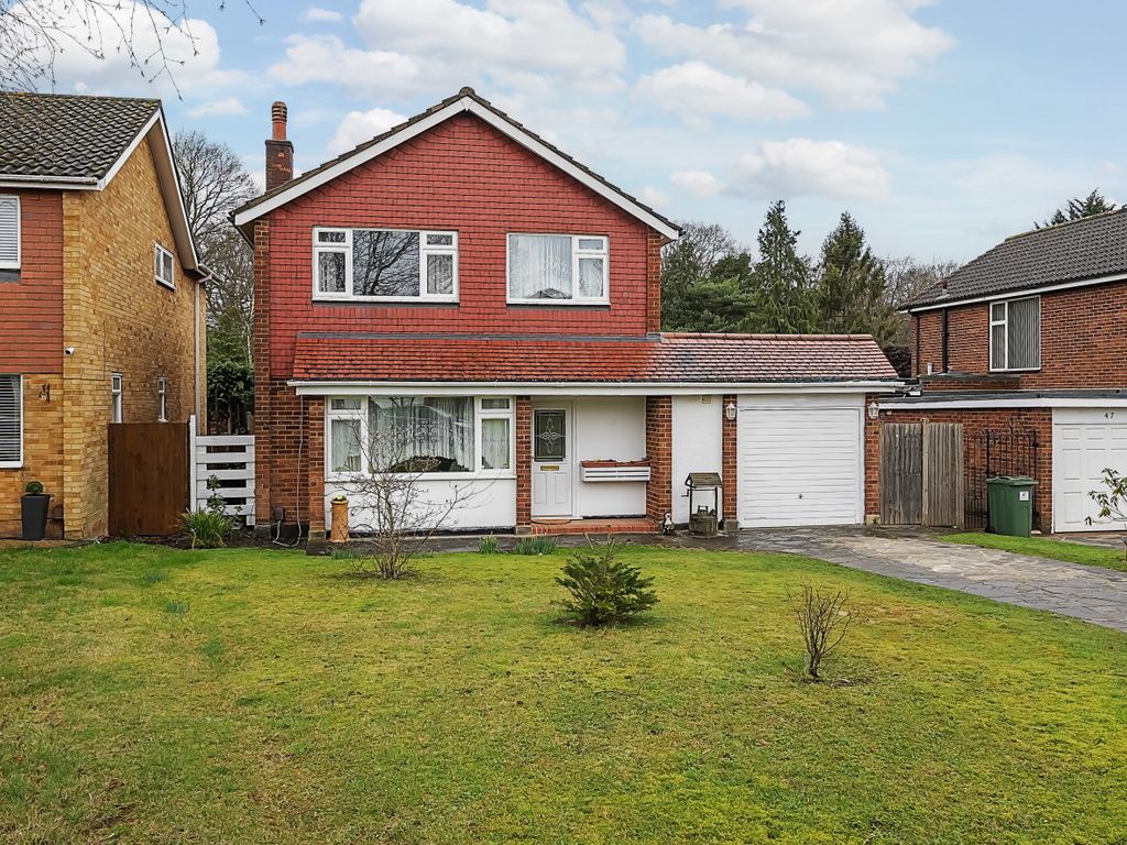 3 bed detached house for sale in Drayton Avenue, Crofton Heath