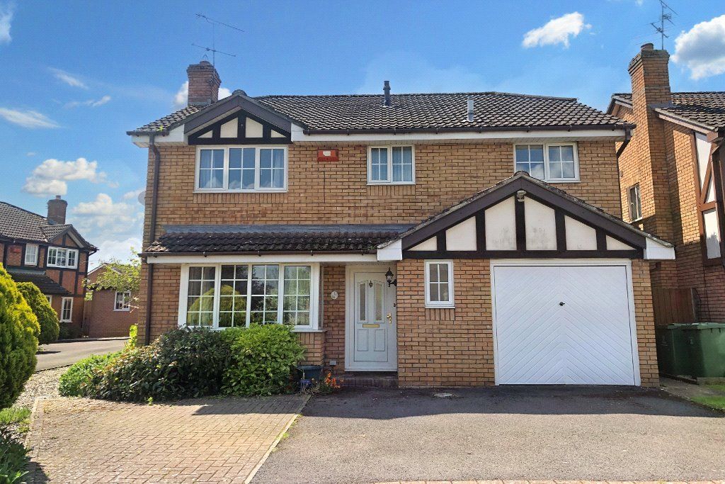 4 bed detached house for sale in Buie Close, Sparcells, Swindon SN5