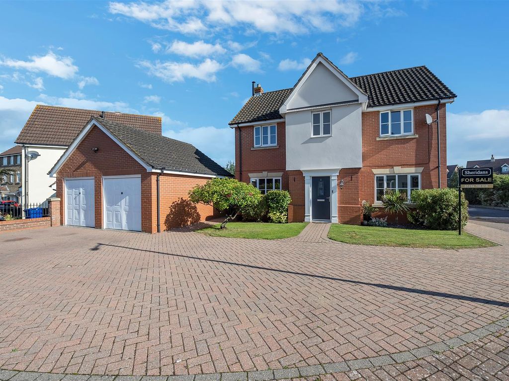 4 bed detached house for sale in Manning Road, Bury St. Edmunds IP32, £