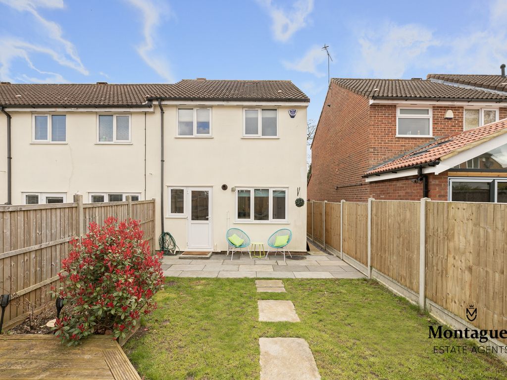 3 bed terraced house for sale in Hampden Close, North Weald CM16 Zoopla