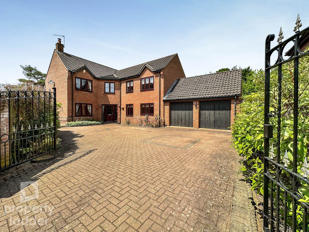 4 bed detached house for sale in The Old Coach House Gardens, Hainford