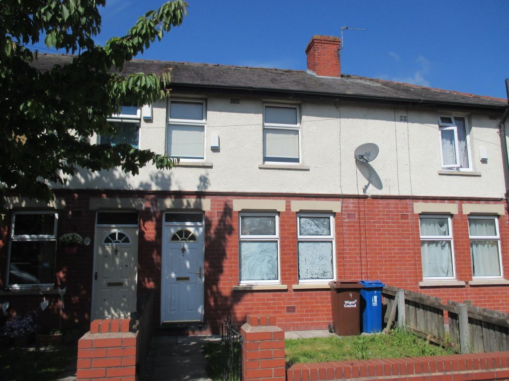 2 bed terraced house to rent in Melrose Avenue, Leigh, Greater