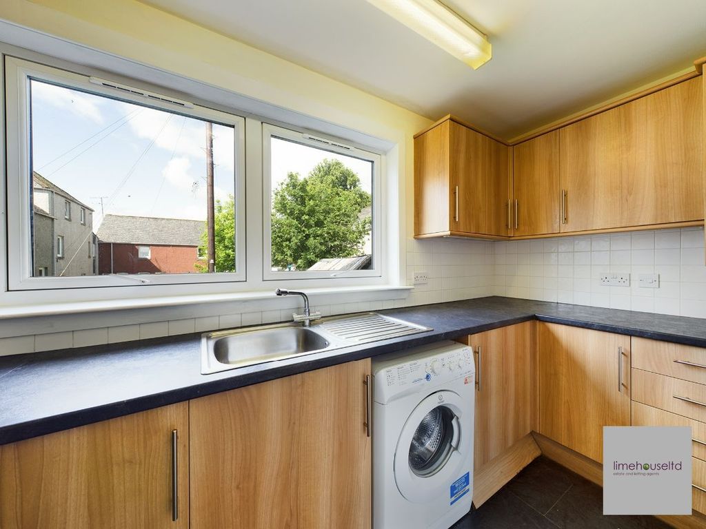 1 bed flat for sale in Northcrofts Road, Biggar ML12, £74,000 Zoopla