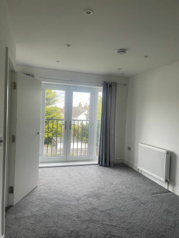 2 bed flat to rent in Pope Road, Bromley BR2 Zoopla