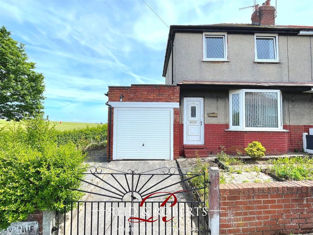 3 bed property for sale in Fourth Avenue, Flint CH6, £150,000 Zoopla